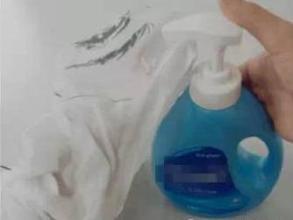 胶水弄到衣服上如何去除？